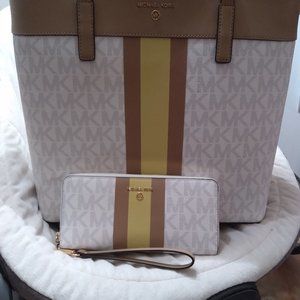 MK matching purse and wallet